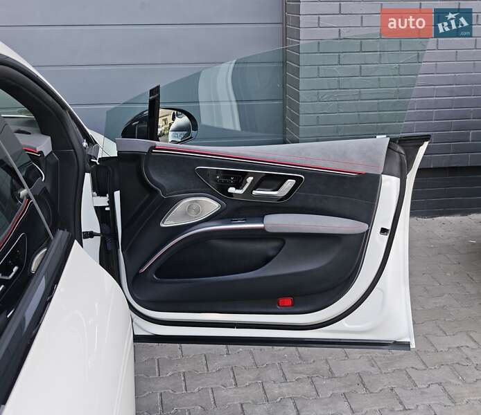 Седан Mercedes-Benz EQS 2022 в Луцке