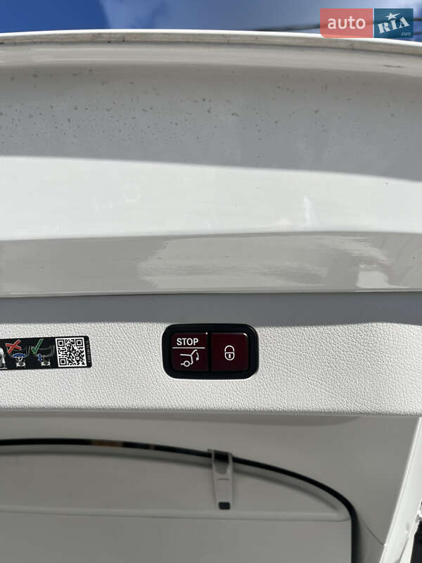 Седан Mercedes-Benz EQS 2022 в Львове