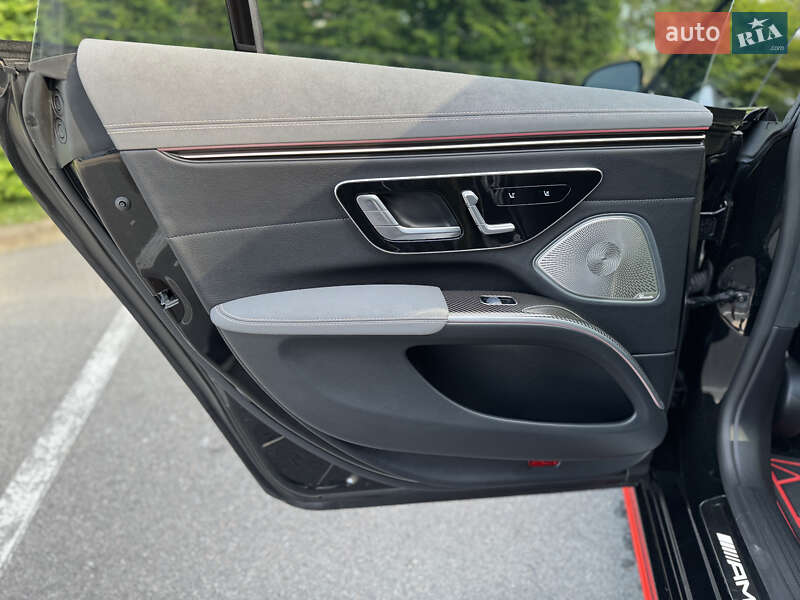 Седан Mercedes-Benz EQS 2022 в Киеве