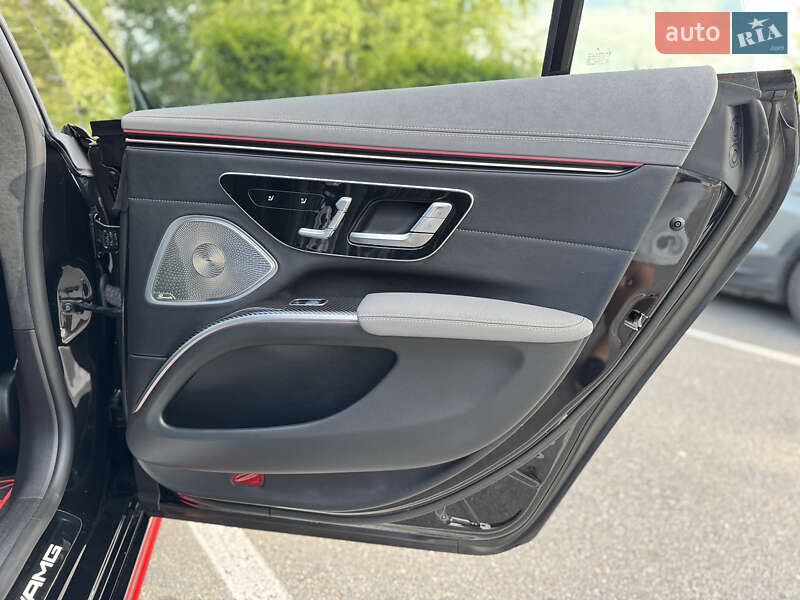 Седан Mercedes-Benz EQS 2022 в Киеве