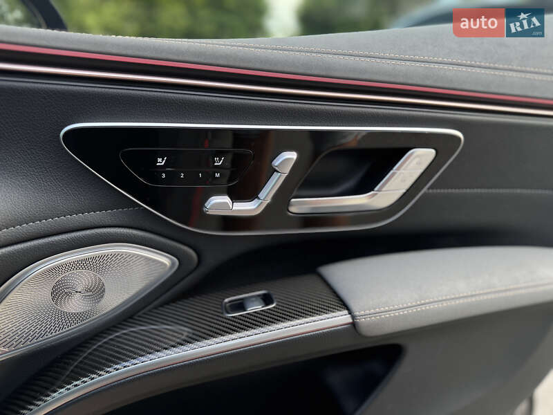 Седан Mercedes-Benz EQS 2022 в Киеве