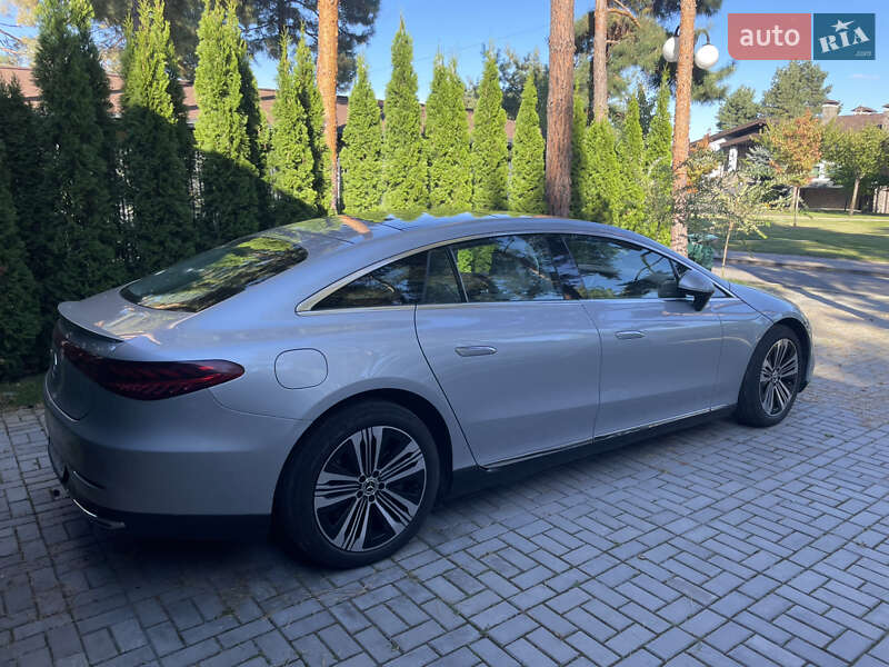 Седан Mercedes-Benz EQS 2022 в Киеве