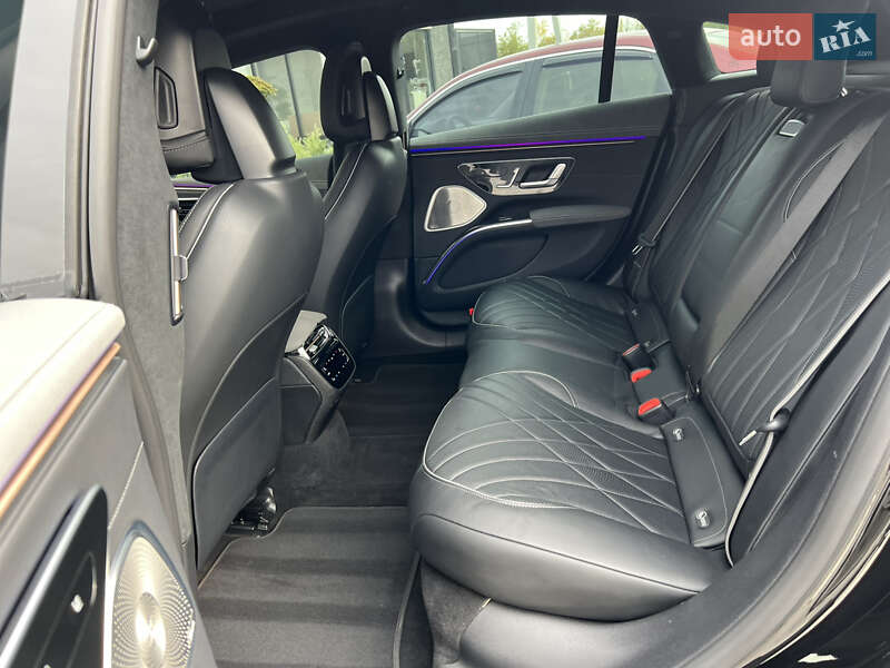 Седан Mercedes-Benz EQS 2022 в Ужгороде