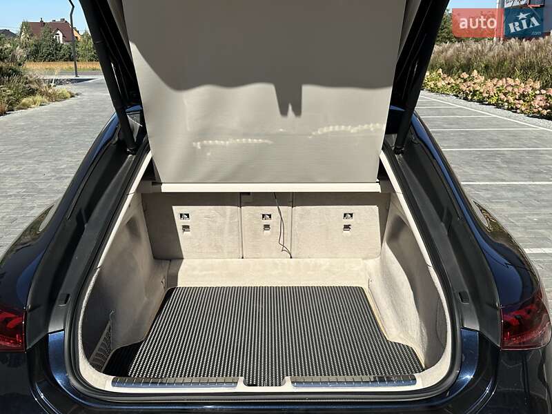 Седан Mercedes-Benz EQS 2022 в Луцке