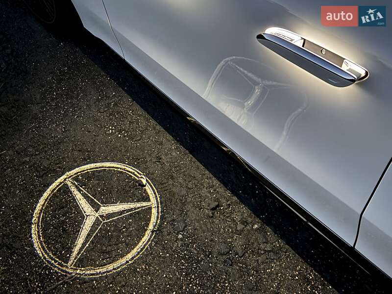 Седан Mercedes-Benz EQS 2023 в Киеве