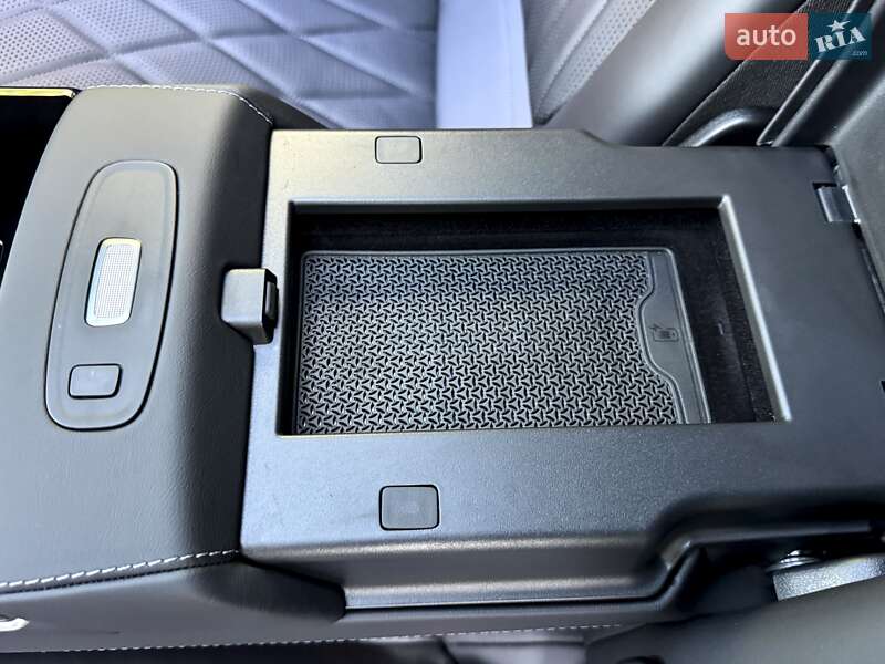 Седан Mercedes-Benz EQS 2023 в Киеве