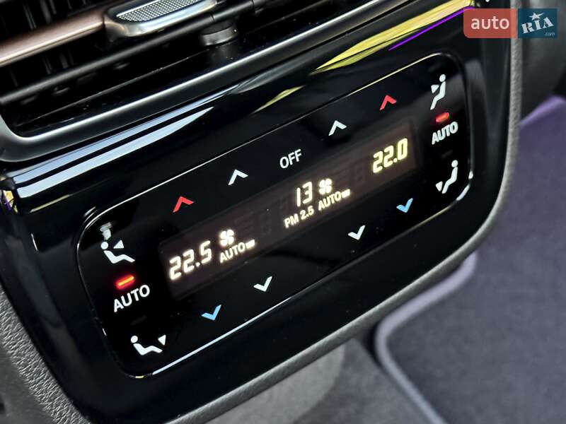 Седан Mercedes-Benz EQS 2023 в Киеве