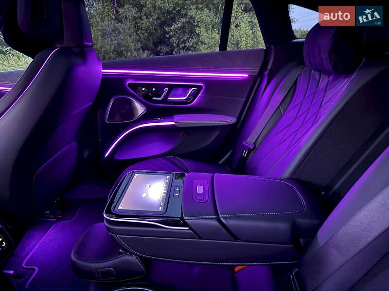 Седан Mercedes-Benz EQS 2023 в Киеве