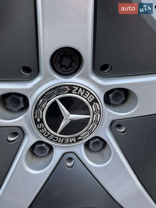 Седан Mercedes-Benz EQS 2023 в Ровно