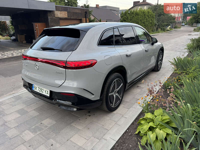 Седан Mercedes-Benz EQS 2023 в Ровно