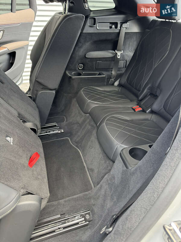 Седан Mercedes-Benz EQS 2023 в Ровно