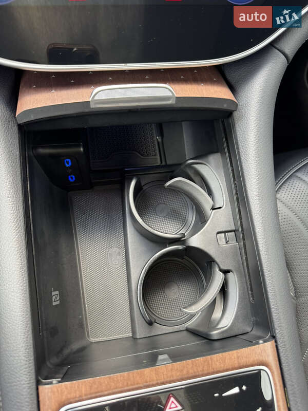 Седан Mercedes-Benz EQS 2023 в Ровно