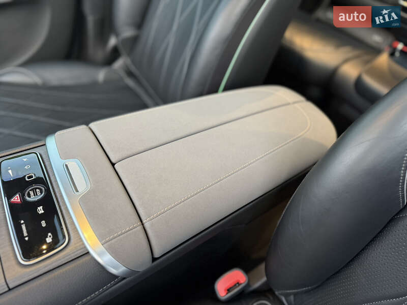 Седан Mercedes-Benz EQS 2023 в Львові