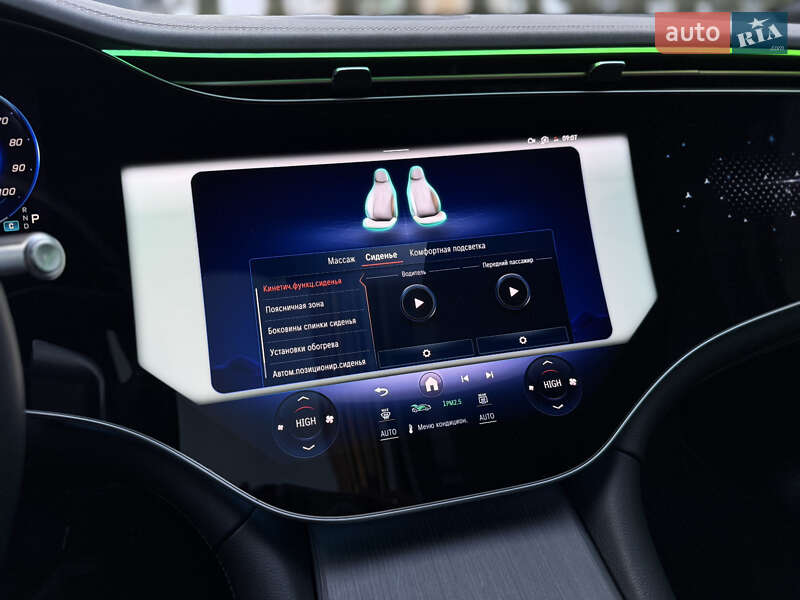 Седан Mercedes-Benz EQS 2023 в Львові