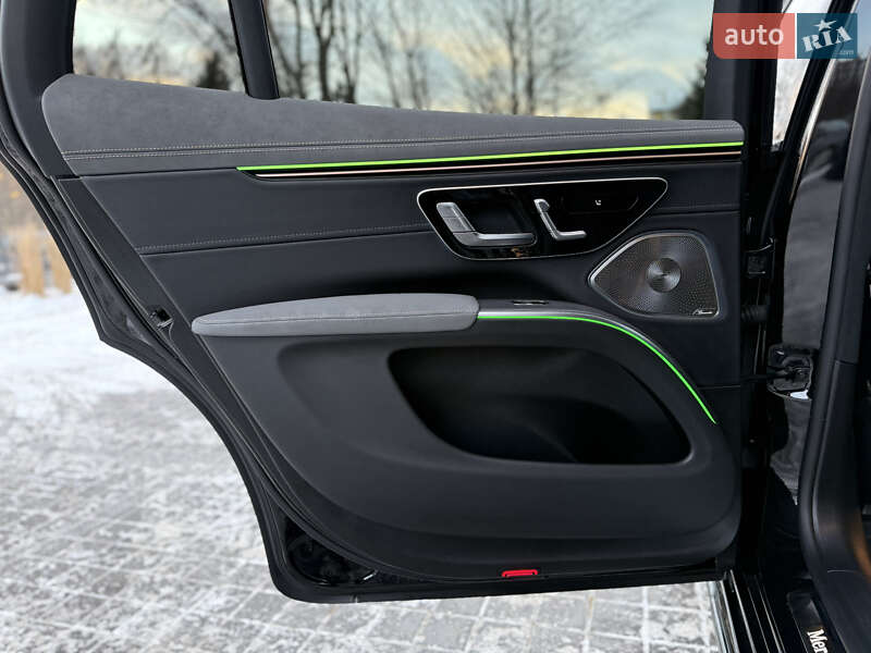 Седан Mercedes-Benz EQS 2023 в Львові