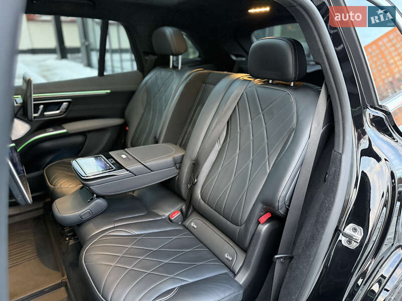 Седан Mercedes-Benz EQS 2023 в Львові