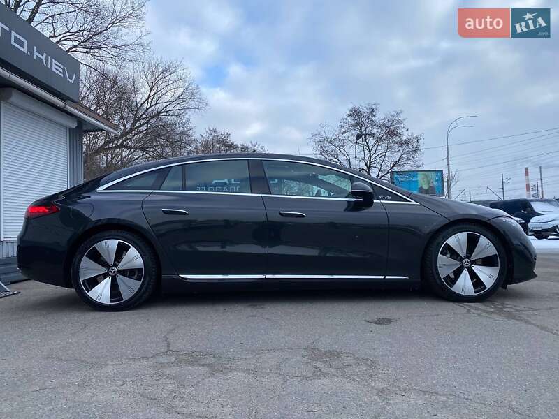 Седан Mercedes-Benz EQS 2022 в Киеве