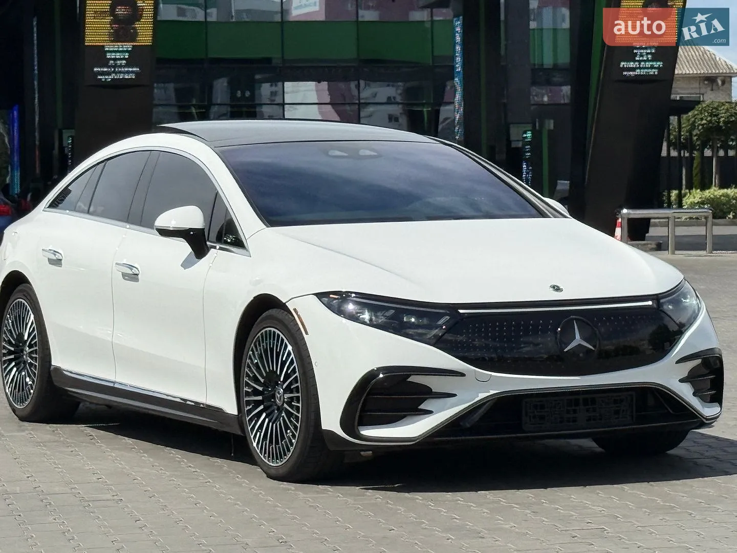 2022 Mercedes-Benz EQS - мініатюра 13