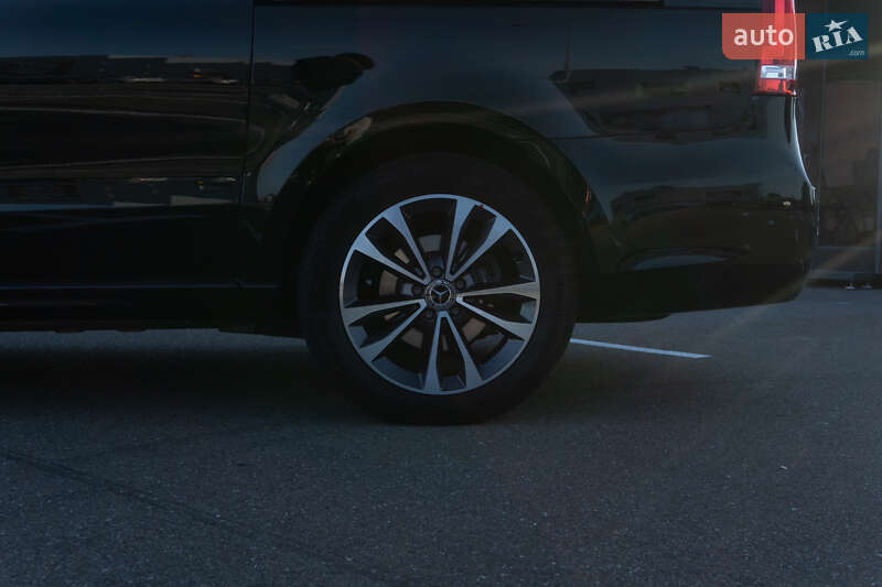 Мінівен Mercedes-Benz EQV 2021 в Києві