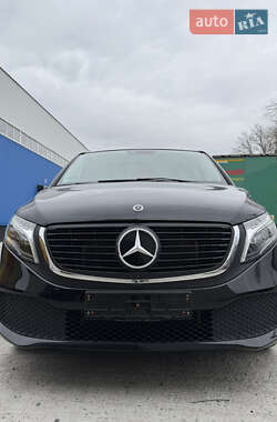 Минивэн Mercedes-Benz EQV 2022 в 