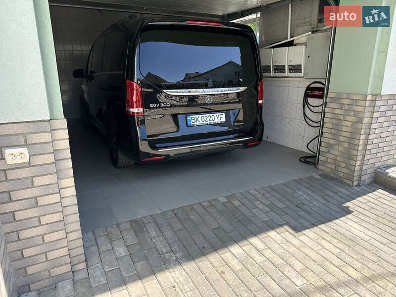 Минивэн Mercedes-Benz EQV 2021 в Ровно