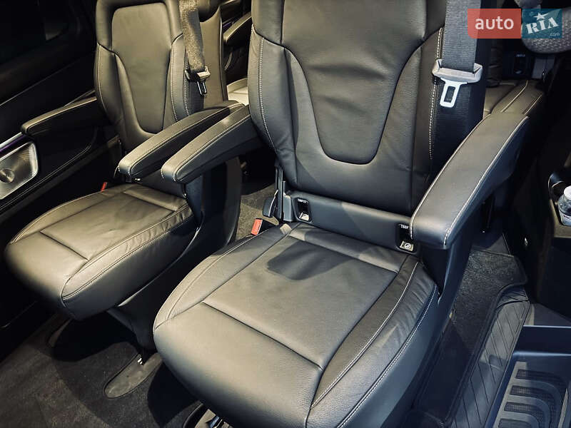 Минивэн Mercedes-Benz EQV 2024 в Киеве