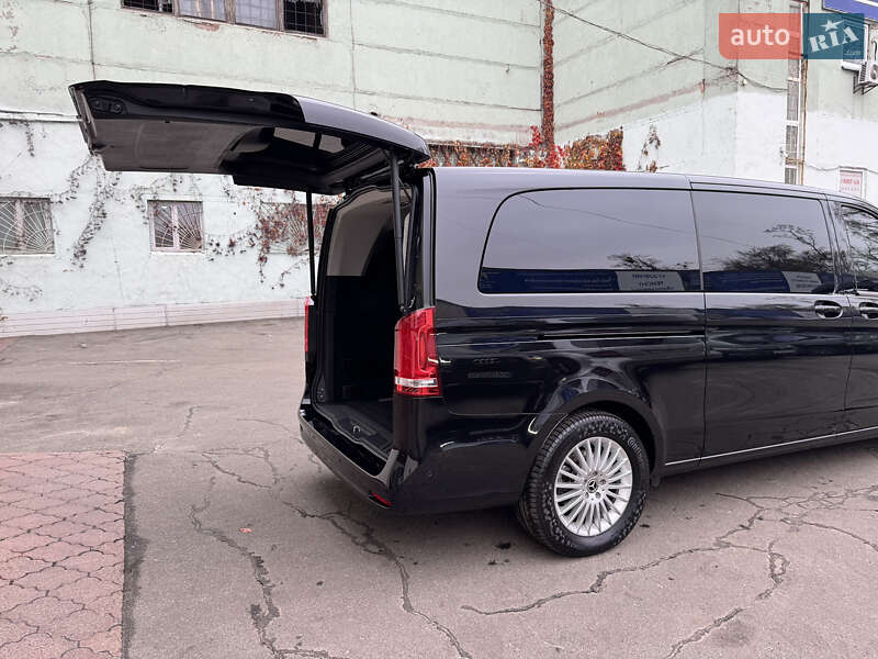 Минивэн Mercedes-Benz EQV 2023 в Киеве фото 57 Минивэн Mercedes-Benz EQV 2023 в Киеве