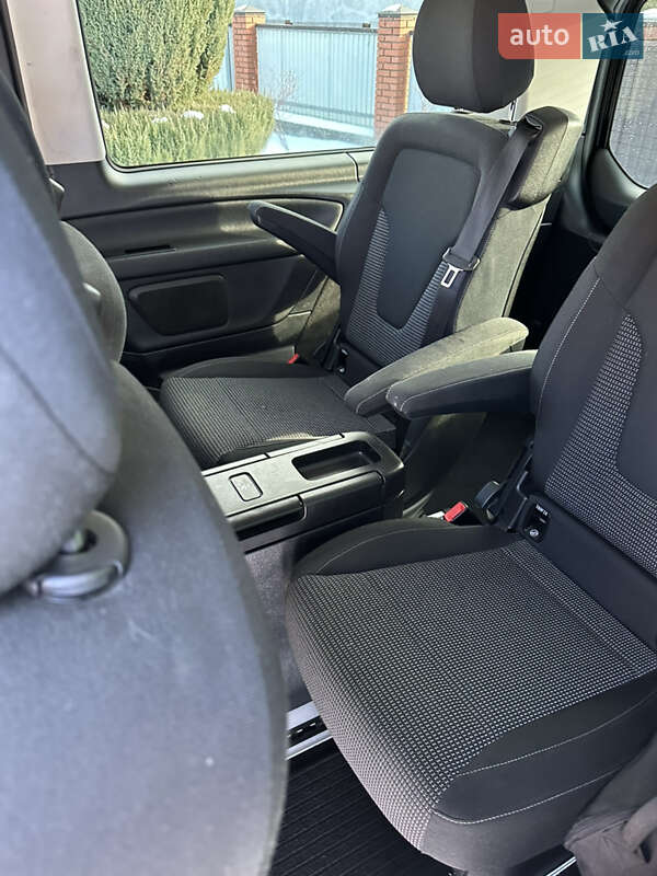 Мінівен Mercedes-Benz EQV 2021 в Івано-Франково фото 16 Мінівен Mercedes-Benz EQV 2021 в Івано-Франково