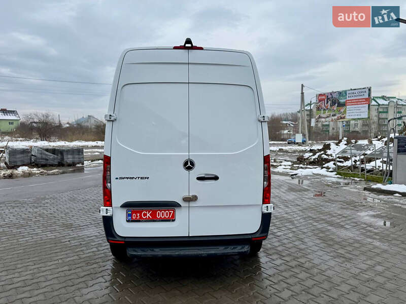 Грузовой фургон Mercedes-Benz eSprinter 2023 в Дрогобыче