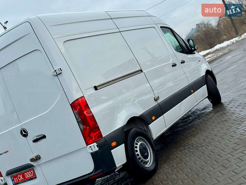 Грузовой фургон Mercedes-Benz eSprinter 2023 в Дрогобыче