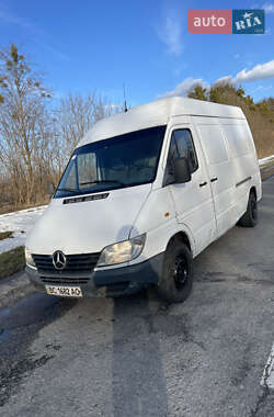 Інші вантажівки Mercedes-Benz eSprinter 2020 в Кореці