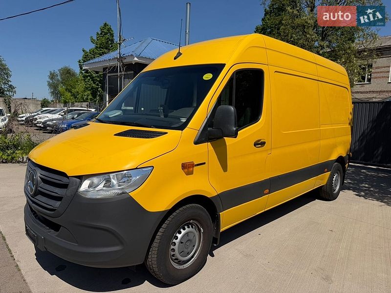 Mercedes-Benz eSprinter 2021