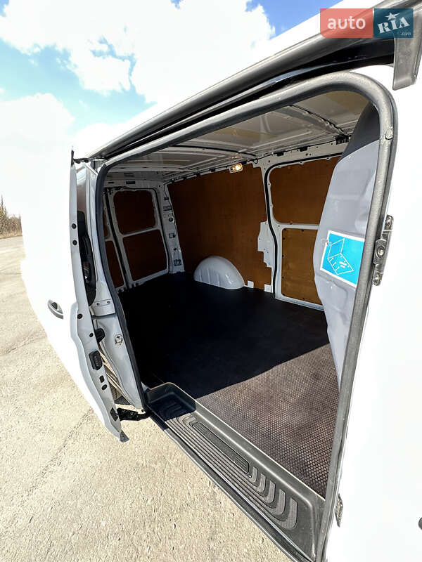 Вантажний фургон Mercedes-Benz eVito 2023 в Рівному