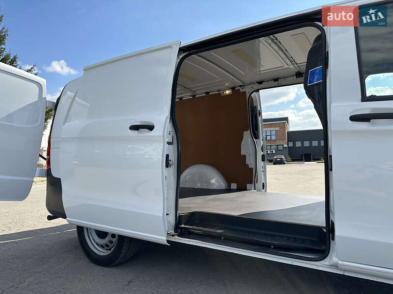 Вантажний фургон Mercedes-Benz eVito 2023 в Рівному