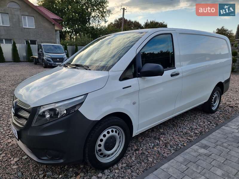 Вантажний фургон Mercedes-Benz eVito 2022 в Радивиліві