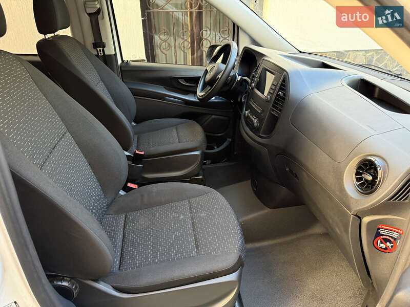 Минивэн Mercedes-Benz eVito 2021 в Тячеве