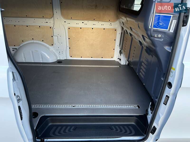 Вантажний фургон Mercedes-Benz eVito 2019 в Києві