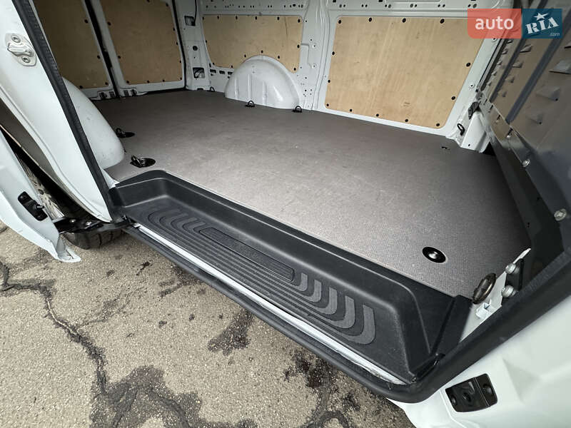 Вантажний фургон Mercedes-Benz eVito 2024 в Києві