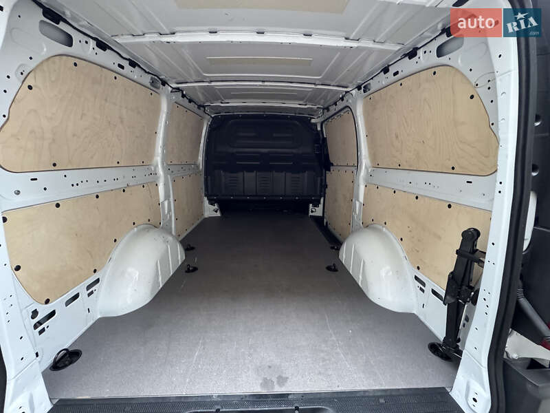 Вантажний фургон Mercedes-Benz eVito 2024 в Києві