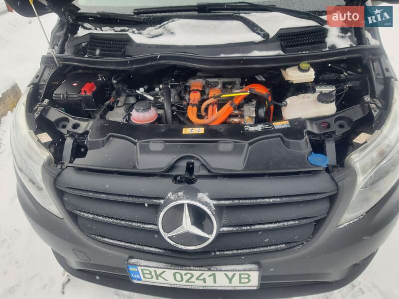 Минивэн Mercedes-Benz eVito 2021 в Хмельницком