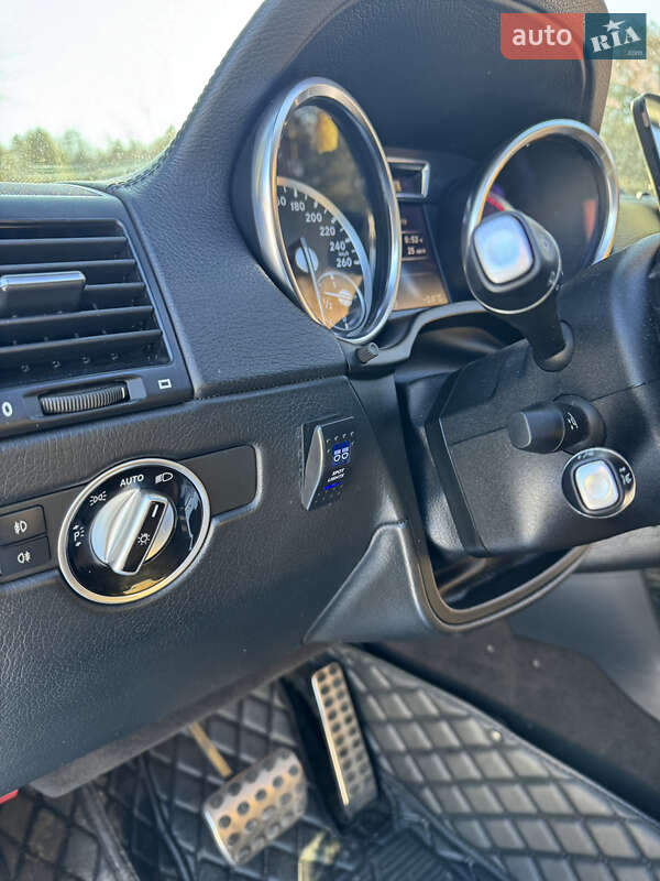 Внедорожник / Кроссовер Mercedes-Benz G-Class 2015 в Ровно