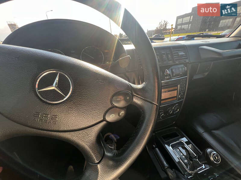 Позашляховик / Кросовер Mercedes-Benz G-Class 2011 в Києві