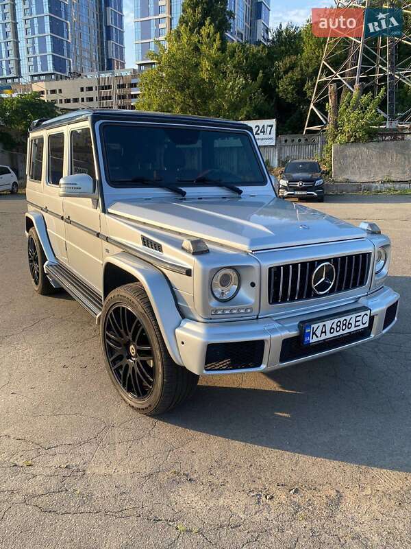 Mercedes-Benz G-Class 2010