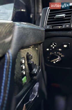Внедорожник / Кроссовер Mercedes-Benz G-Class 2004 в 