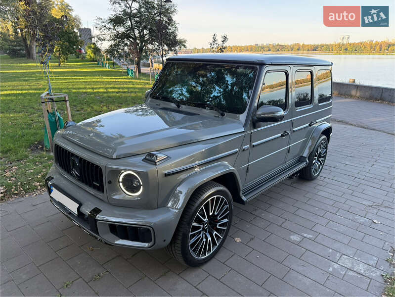 Mercedes-Benz G-Class 2024