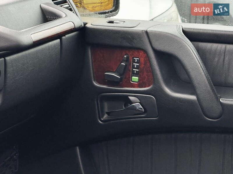 Позашляховик / Кросовер Mercedes-Benz G-Class 2007 в Харкові фото 28 Позашляховик / Кросовер Mercedes-Benz G-Class 2007 в Харкові