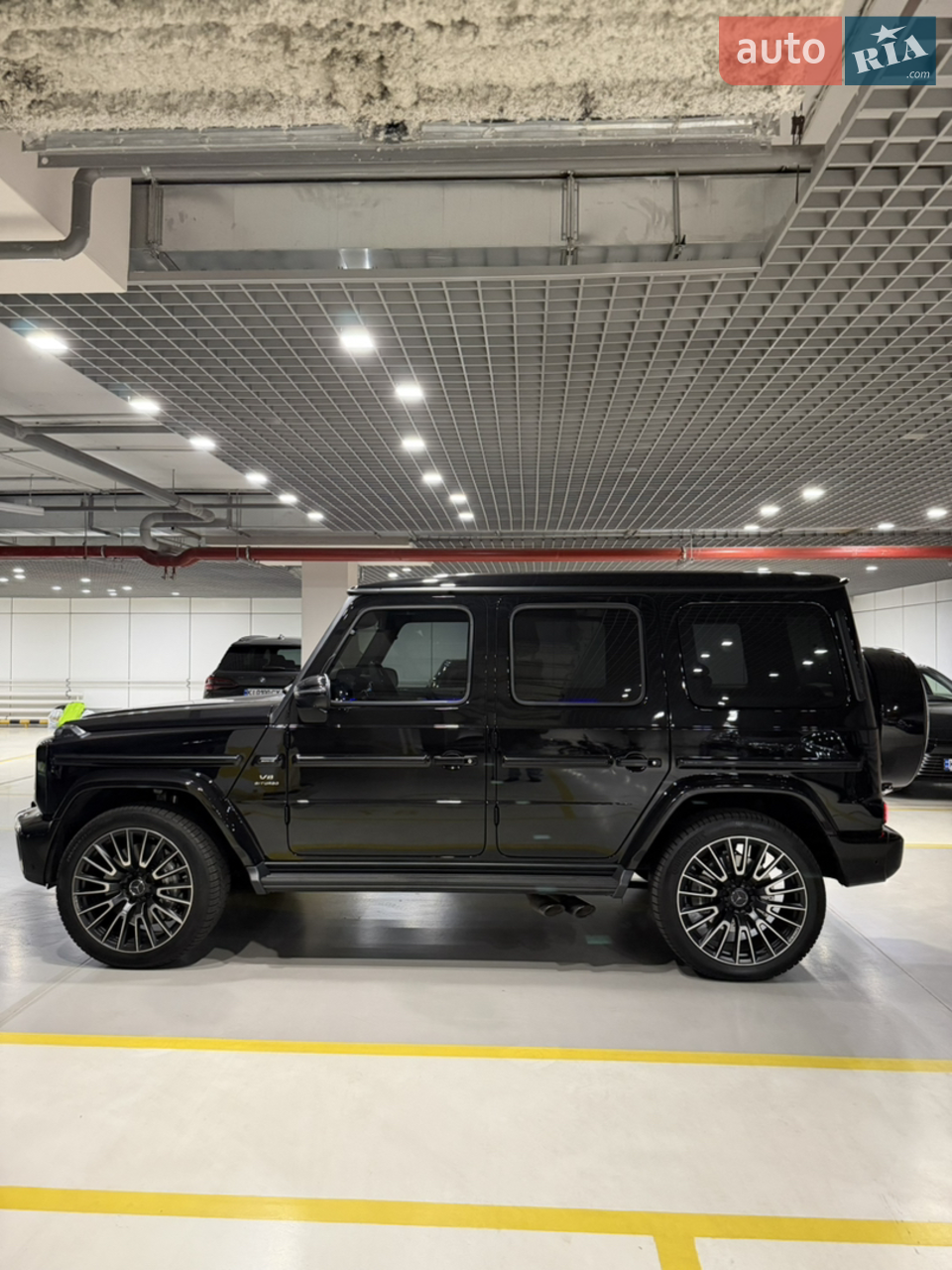 Офіційне авто.
Літня гума. 
Гарантія.


Помічників у продажі, прохання не турбувати.
Питання по телефону, торг біля авто.