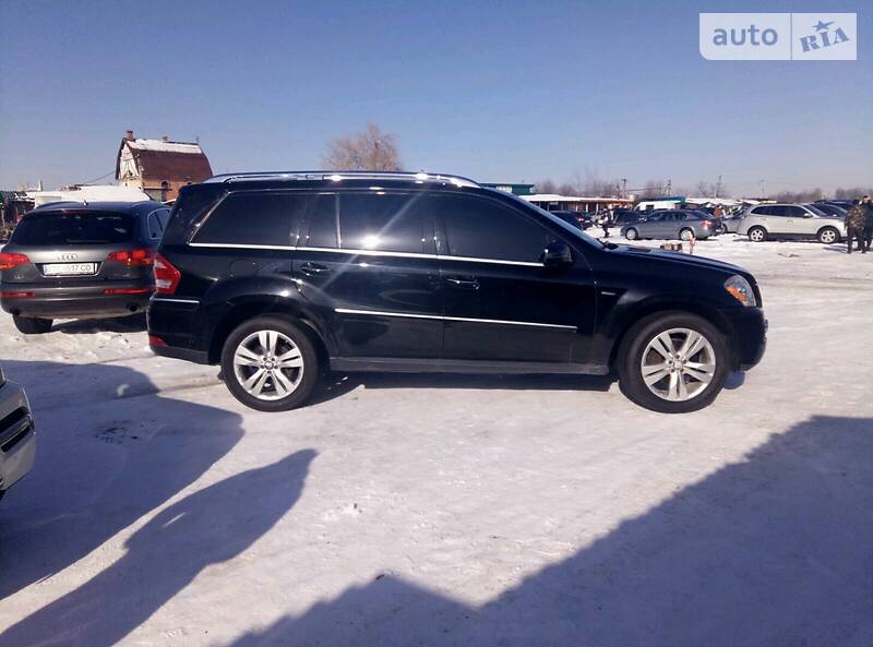Позашляховик / Кросовер Mercedes-Benz GL-Class 2010 в 