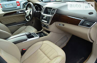 Позашляховик / Кросовер Mercedes-Benz GL-Class 2014 в 