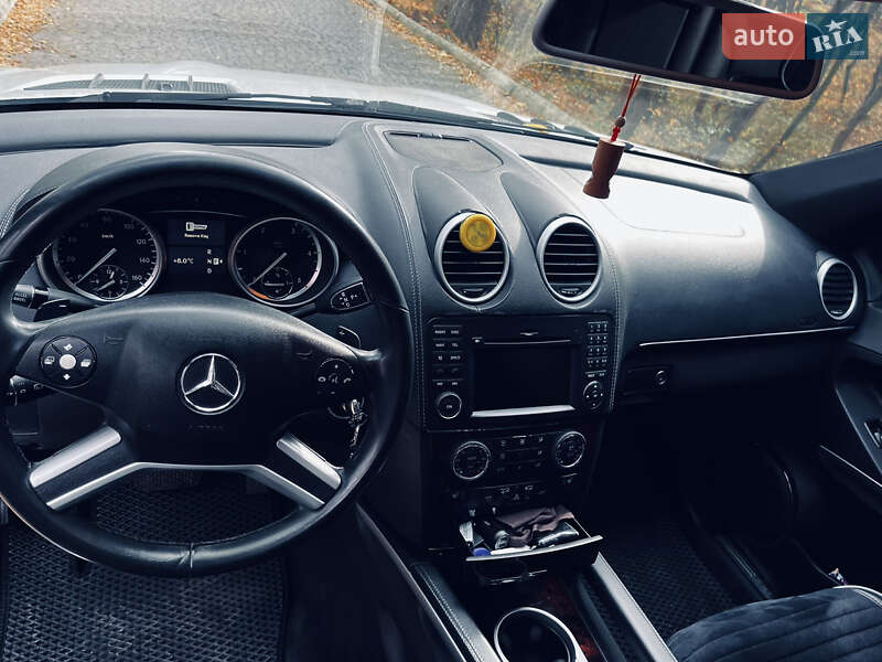 Внедорожник / Кроссовер Mercedes-Benz GL-Class 2010 в Черновцах